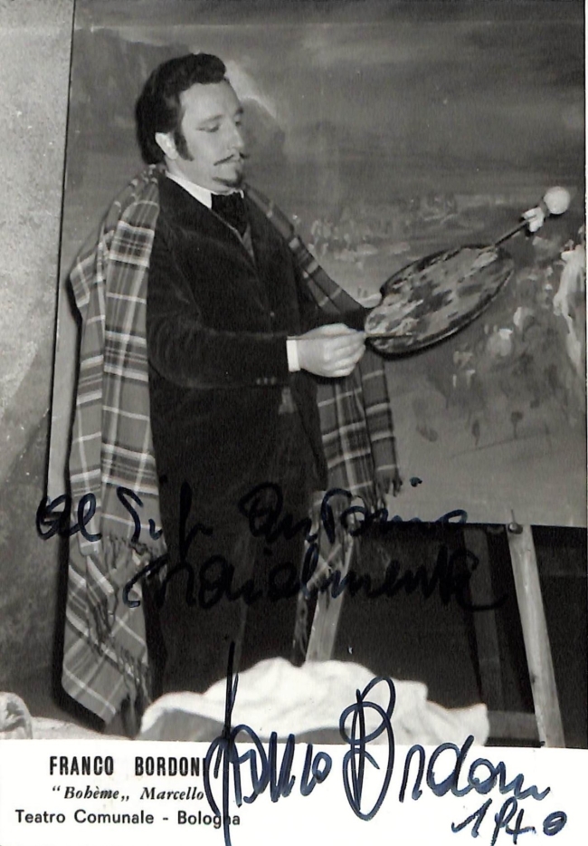 Cartolina fotografica autografa con ritratto di Franco Bordoni