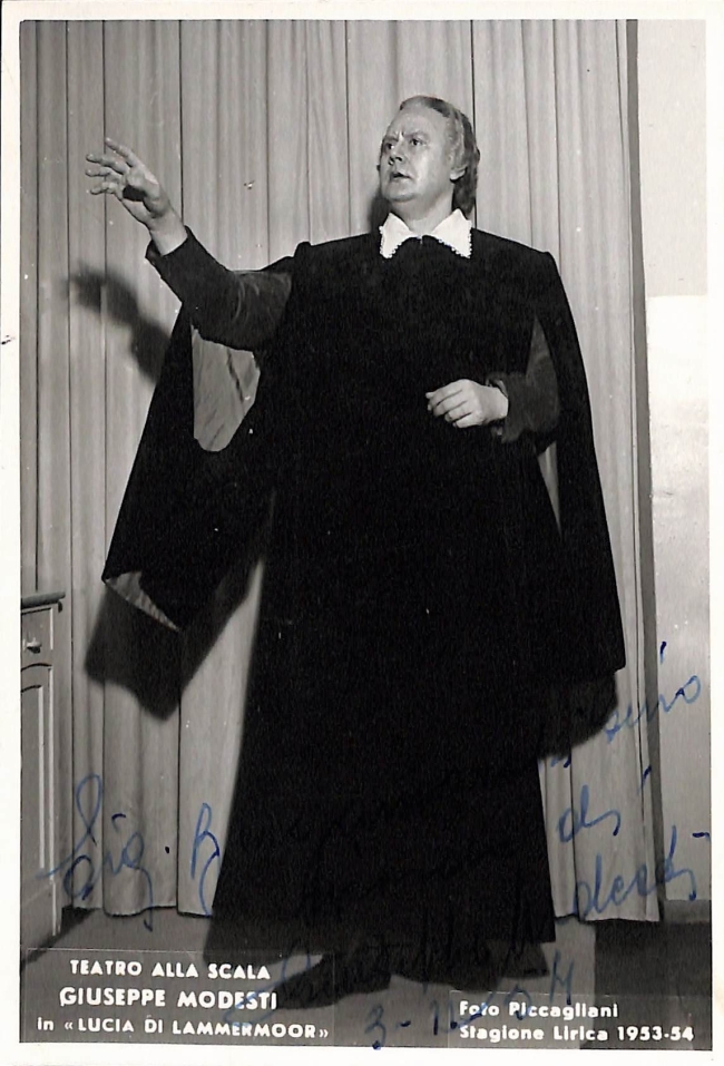 Fotografia di Giuseppe Modesti con dedica autografa firmata